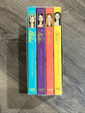 Pretty Little Liars Book Set 5-8